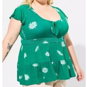 Torrid Super Soft Green Floral Tie Front Keyhole Babydoll Top Blouse Shirt